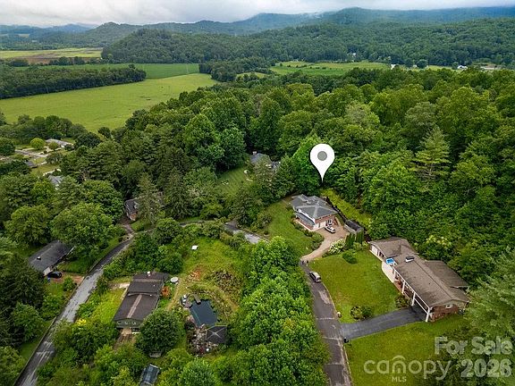 3rd image of 337 Delphia Dr