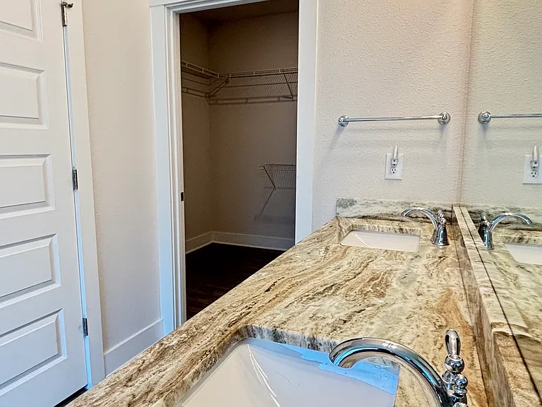 7035 Marble Ct — Photo 10