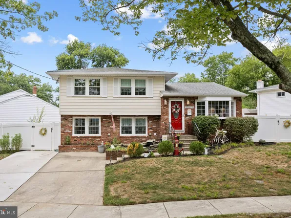34 Enders Dr, Barrington, NJ 08007