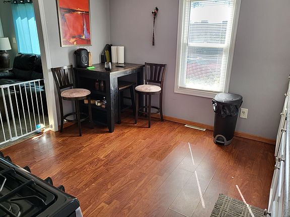 5th image of 2707 Noel Ave SW
