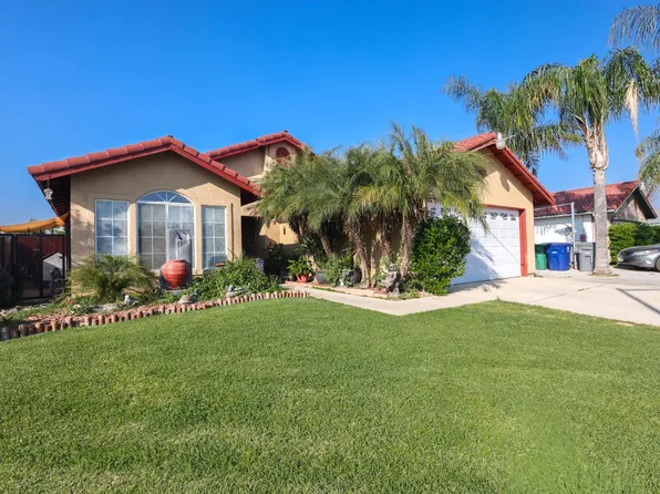 1686 Souza St, Orange Cove, CA 93646