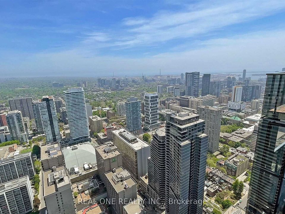1st image of 7 Grenville St #5808