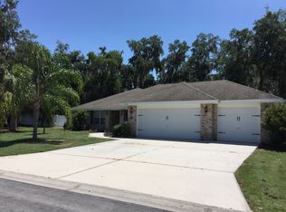 2939 Blackwater Oaks Dr, Mulberry, FL 33860
