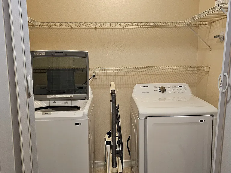 4270 Calinda Ln #315 — Photo 20