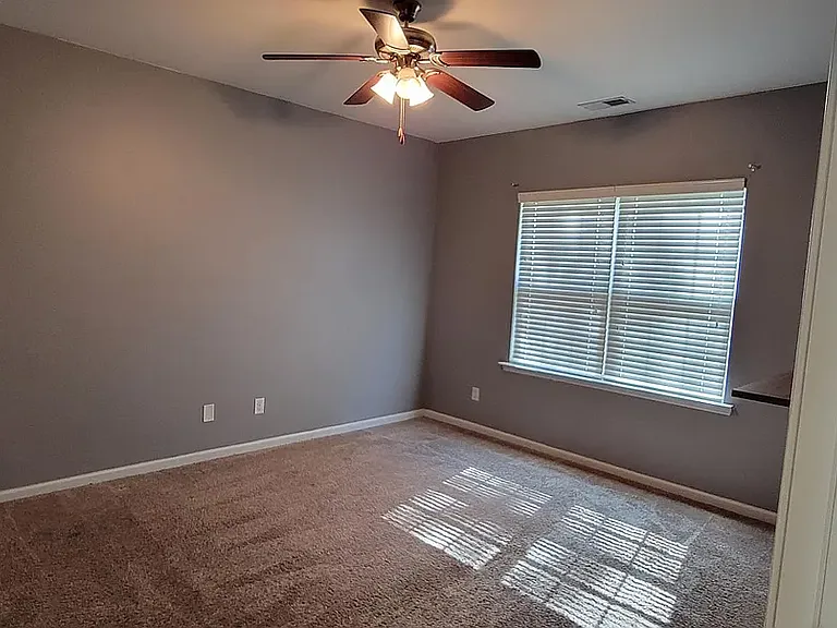 2035 Chipmunk Ln — Photo 22