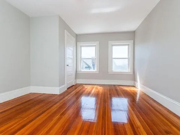 28 Beach Rd #2