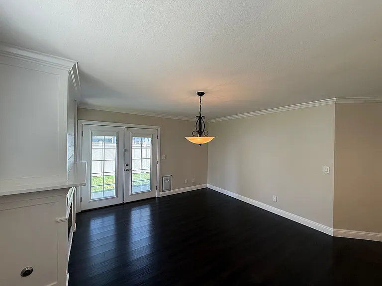 430 Carnation Pl — Photo 11