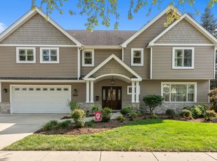 1515 W Clarendon Rd, Arlington Heights, IL 60004