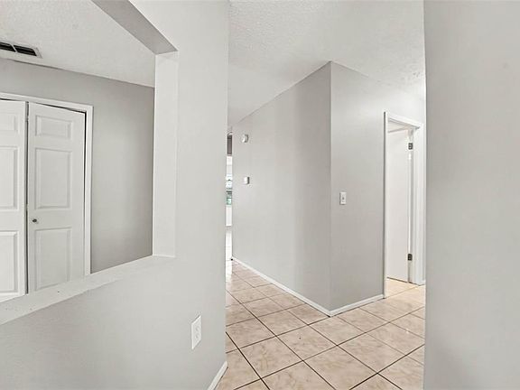 4th image of 11320 Jack Rabbit Ln