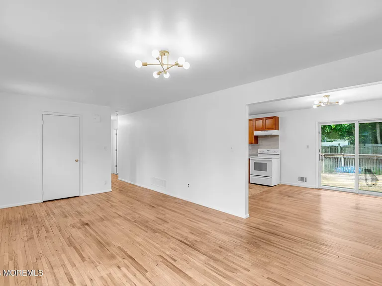809 Commonwealth Blvd — Photo 8