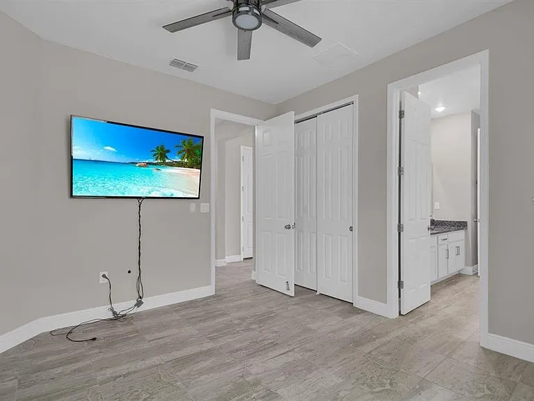 2487 Empress Dr — Photo 22
