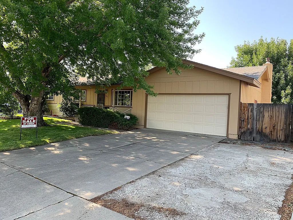1293 Camille Dr photo 1