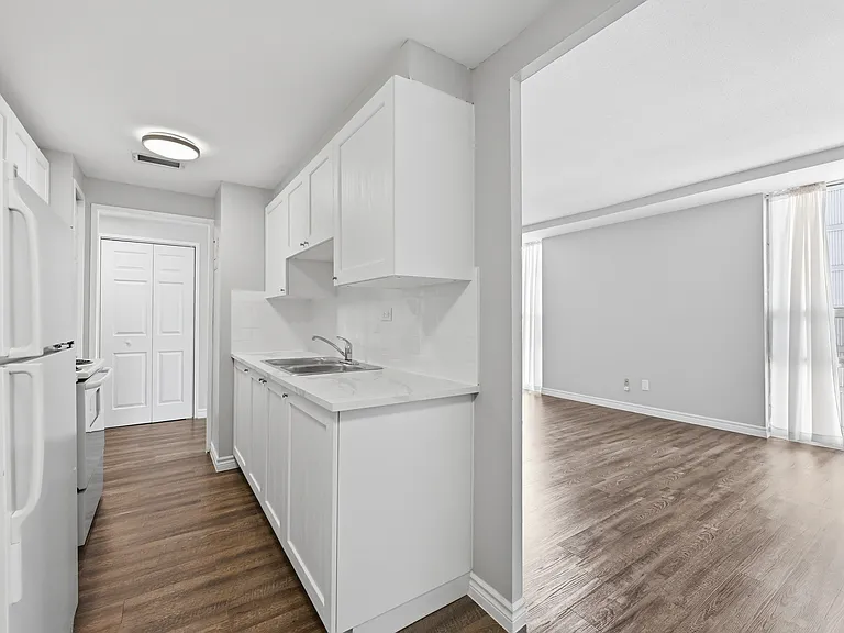 115 Main St E — Photo 10