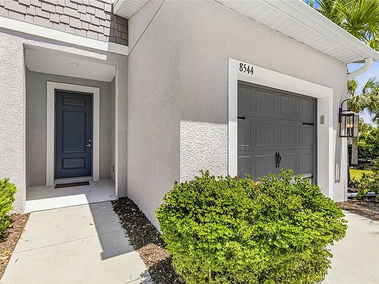 8544 Canyon Creek Trl — Photo 3