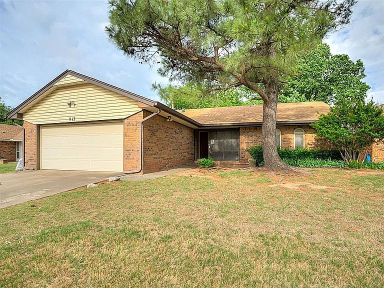 1st image of 813 N Parkview Cir
