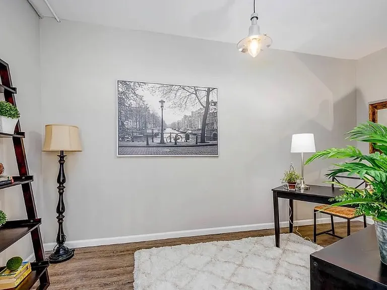 206 W Prospect Ave #F — Photo 17