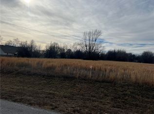 2 County Ave #C, Lincoln, AR 72744