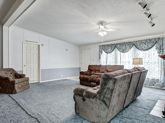 4th image of 1031 Poydras Pl