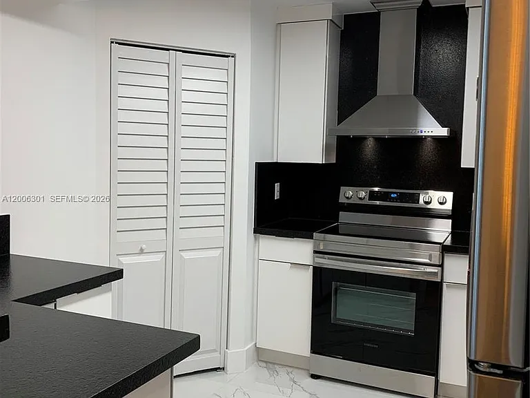 9273 Collins Ave #606 — Photo 7