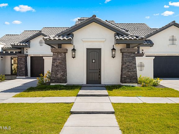 3rd image of 410 Del Rio View Dr
