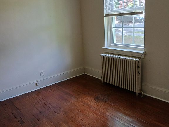 5th image of 134 Westmoreland Ct #2B