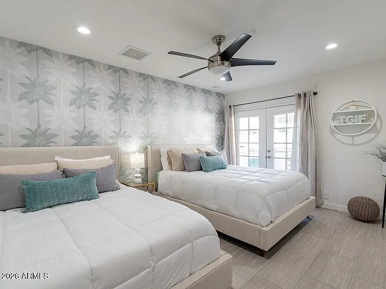 3302 E Turquoise Ave — Photo 27