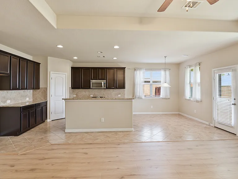 178 Pleasant Hill Ln — Photo 8