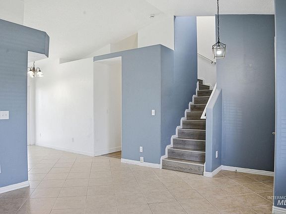 5th image of 4721 Pioneer Ave
