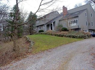 45 Maple St, Sherborn, MA 01770