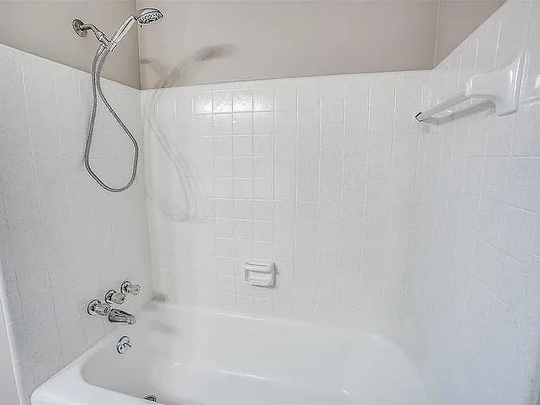 2322 Ansbury Dr — Photo 18