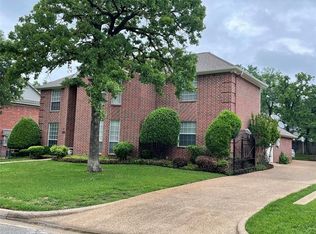7105 Forestwind Ct, Arlington, TX 76001