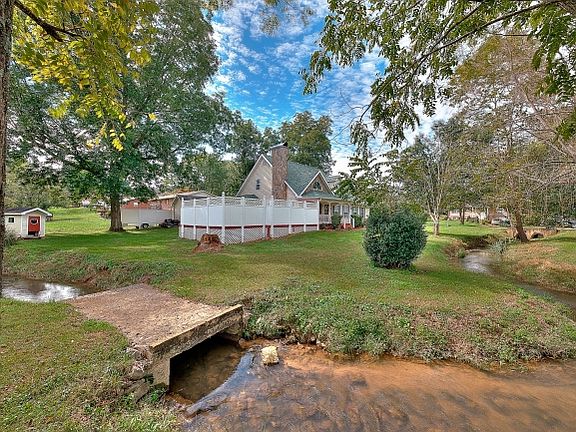5th image of 111 Pecanwood Dr