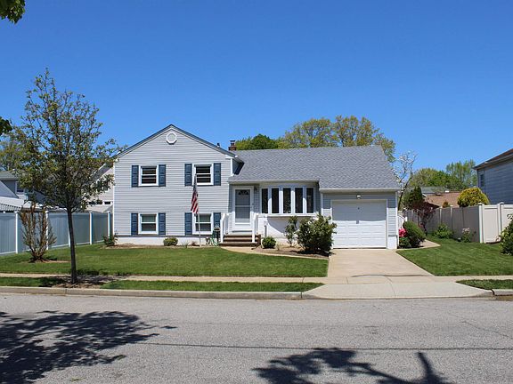 2nd image of 3543 Ladonia St