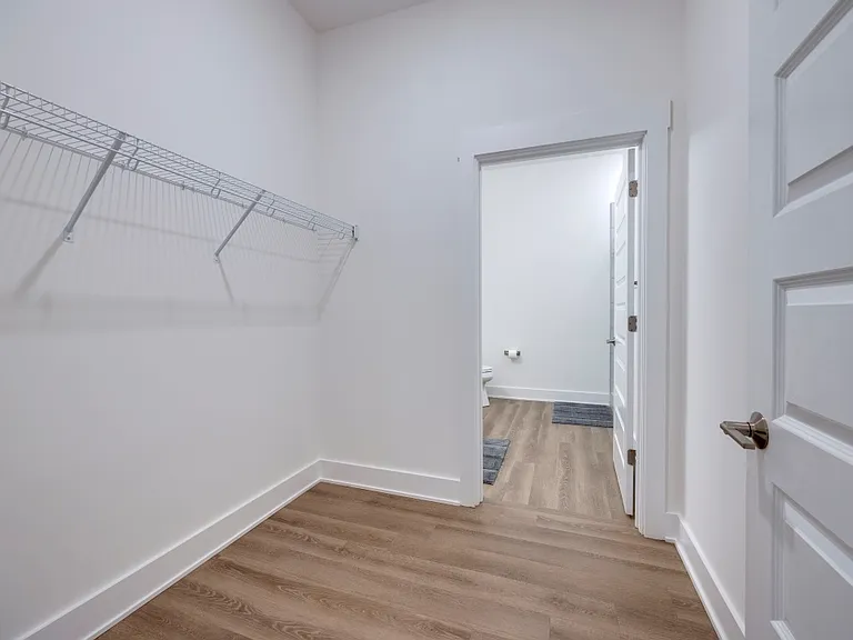 542 Southgate Ave #302 — Photo 21