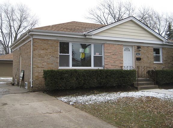 2nd image of 1633 Boeger Ave