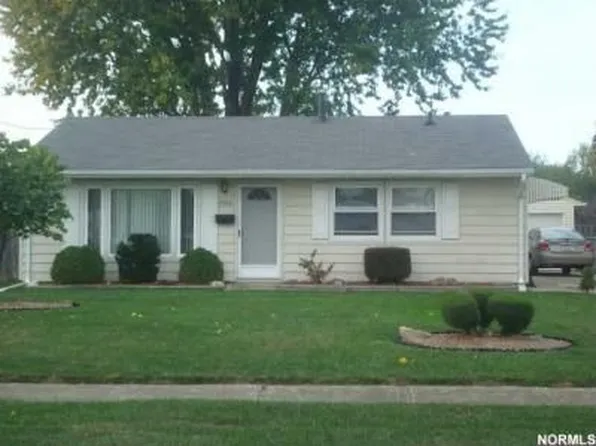 2422 Vardon Dr, Lorain, OH 44053