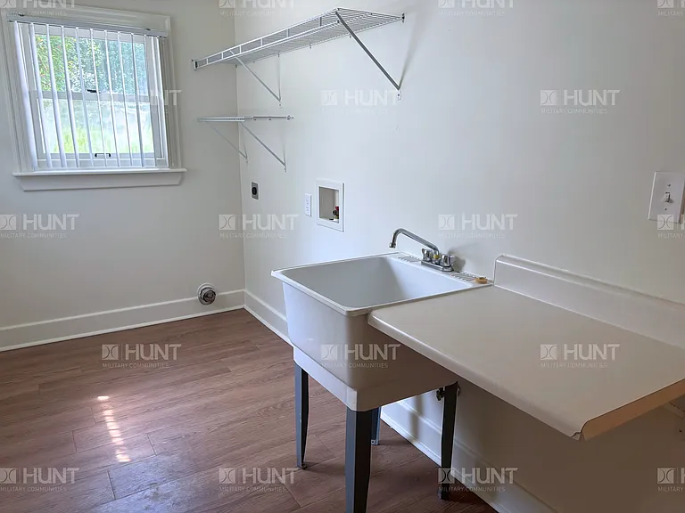 306 Jefferson Dr — Photo 9
