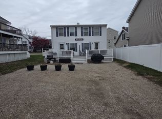 326 Long Sands Rd #B, York, ME 03909