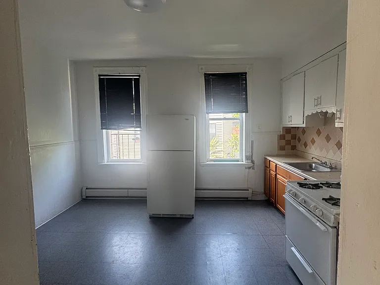 718 Grand St #3 — Photo 2