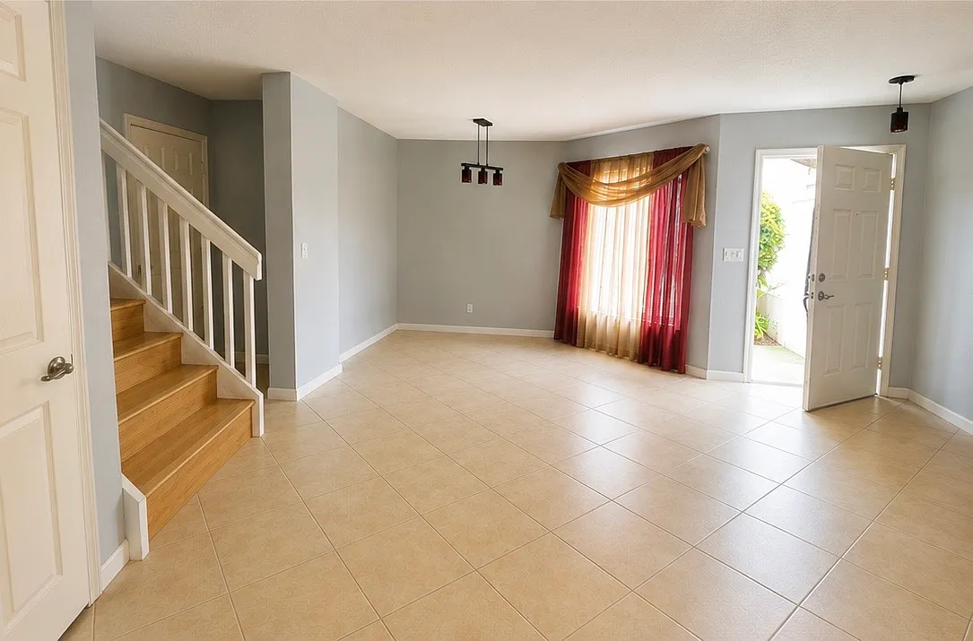 3 bed, 2.5 bath, 1688 sqft, $2,850 — Photo 2