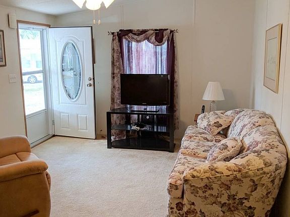 5th image of 203 Lake Huron Dr