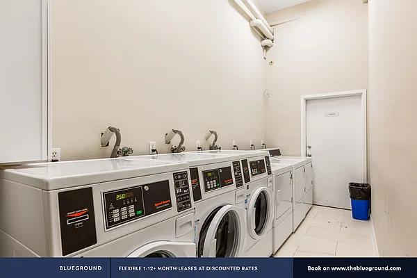 Rented by The Blueground | media 21