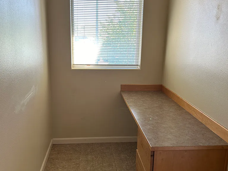 2305 N Water St — Photo 9