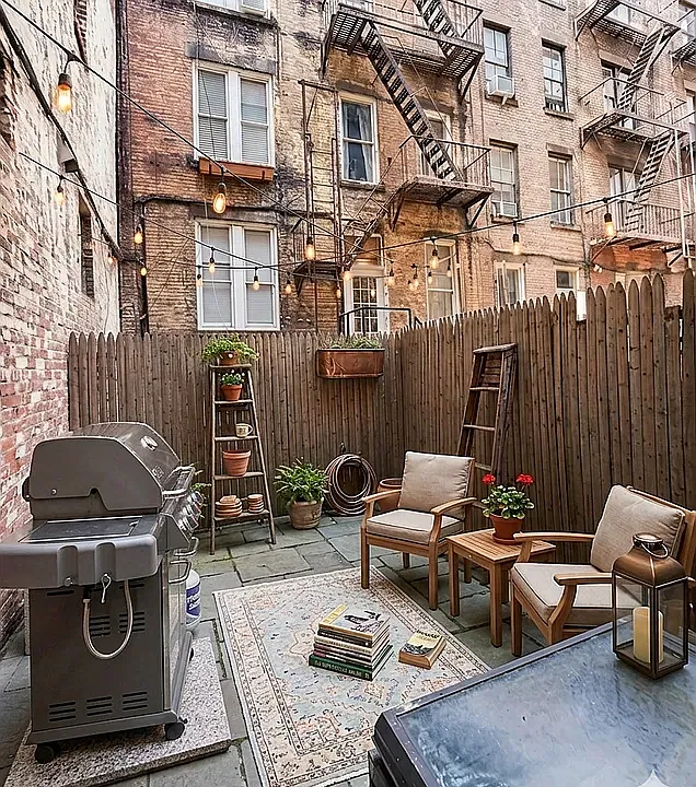 58 Leroy St #1R