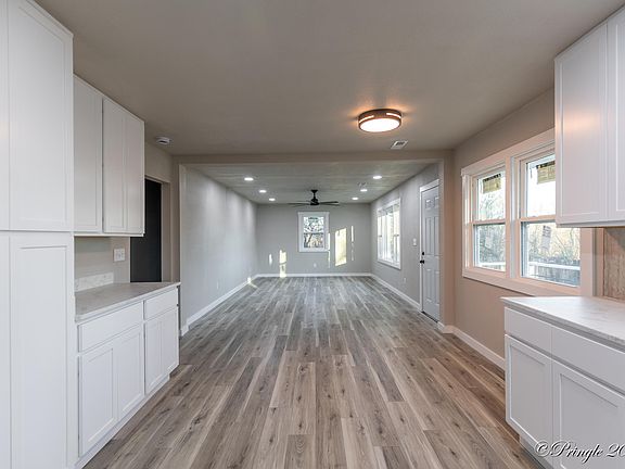3rd image of 1801 Gleghorn Street