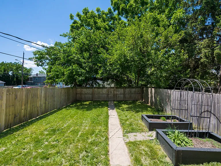 997 Oakwood Ave — Photo 19
