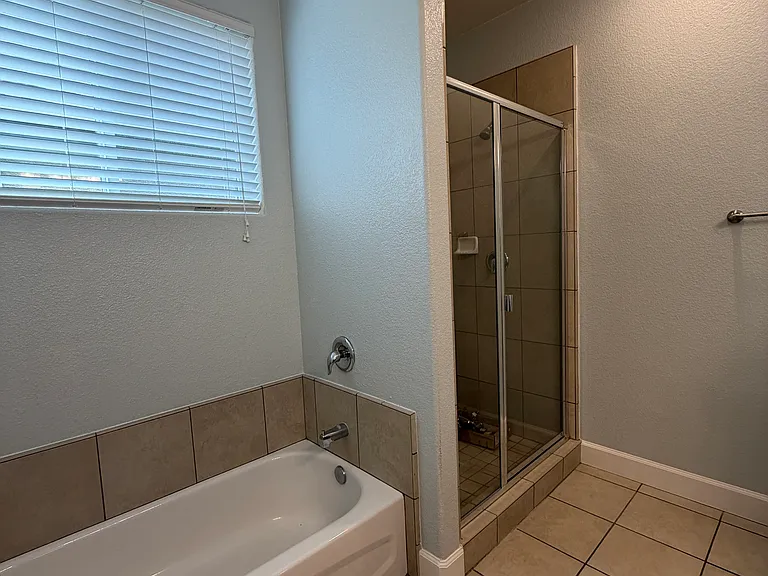 985 Marble Hills Cir — Photo 18