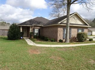 8068 Foxtail Ln, Semmes, AL 36575