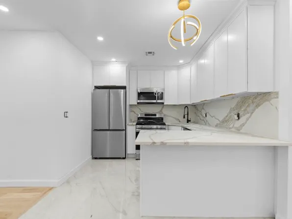 752 Lenox Road image 8 of 14