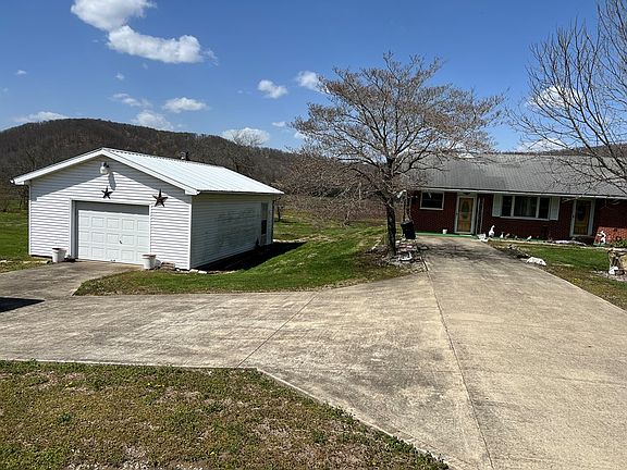 2nd image of 1495 Muses Mill Rd